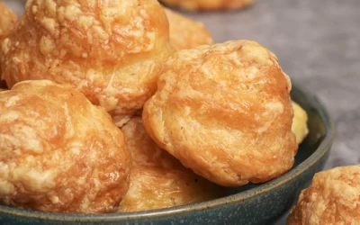 Gougères (Pão de Queijo) ao Cantal